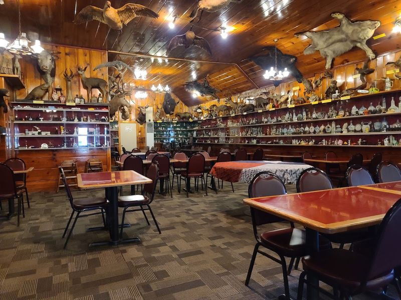 The Mohawk Restaurant, Crescent, Oregon The Mohawk Restaurant, Crescent, Oregon
