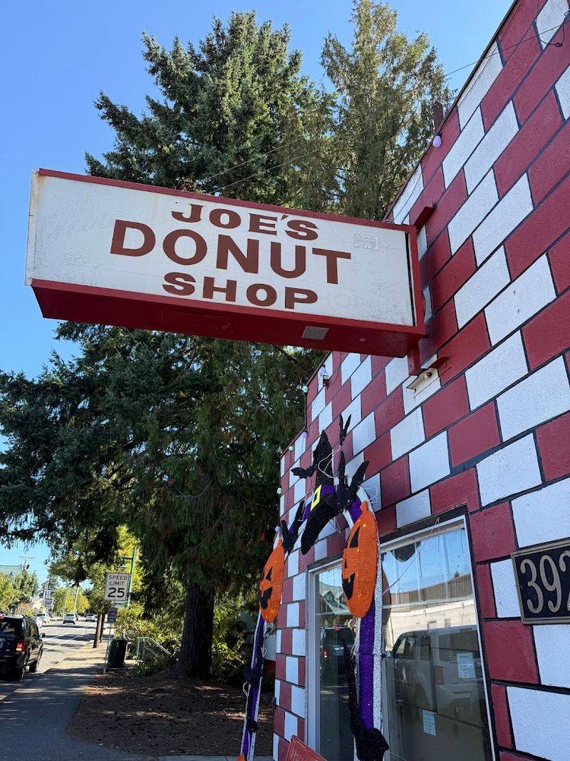 The Perfect Pit Stop Between Portland and Mount Hood The Perfect Pit Stop Between Portland and Mount Hood