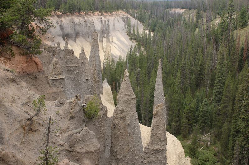 The Pinnacles, an Eerie Landscape Worth Seeking Out