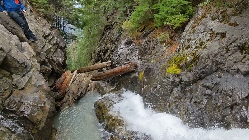 The Rocky Descent: When the Trail Gets Technical The Rocky Descent: When the Trail Gets Technical