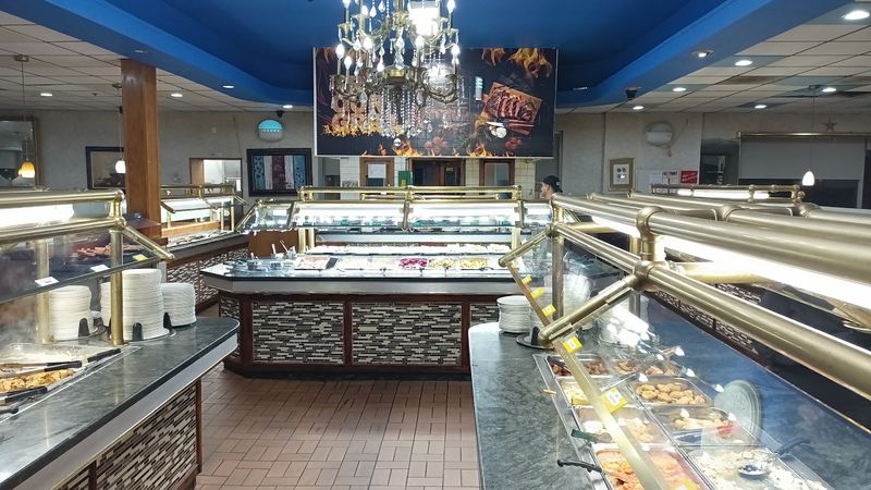 The Salad Bar with Fresh Greens Done Right The Salad Bar with Fresh Greens Done Right