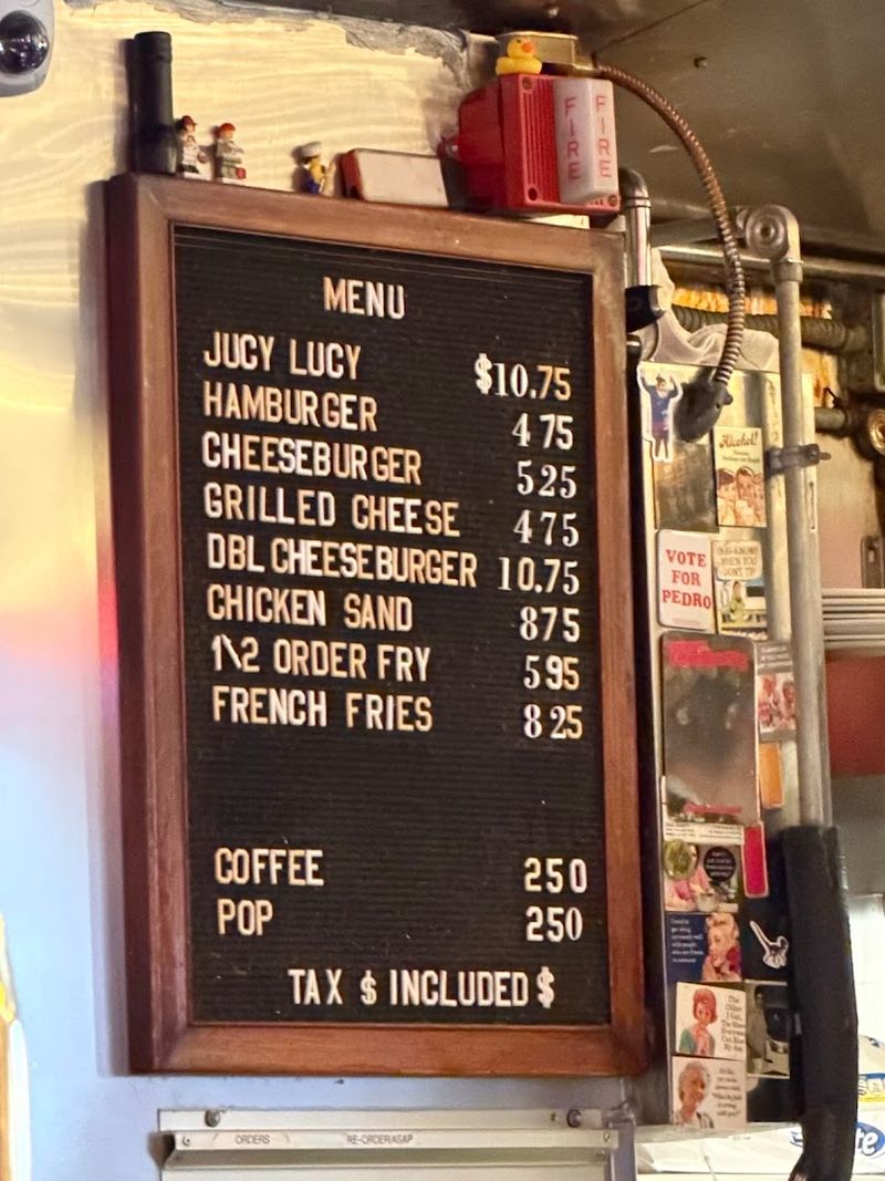 The Service Style That Keeps Regulars Coming Back The Service Style That Keeps Regulars Coming Back