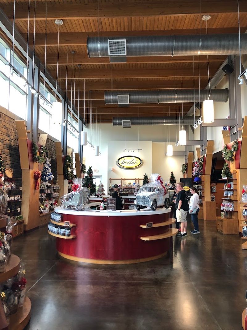 The Shop Feels Cheerful Without Trying Too Hard The Shop Feels Cheerful Without Trying Too Hard