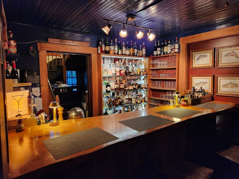 The Simon Kenton Pub Might Be Virginia's Tiniest Bar