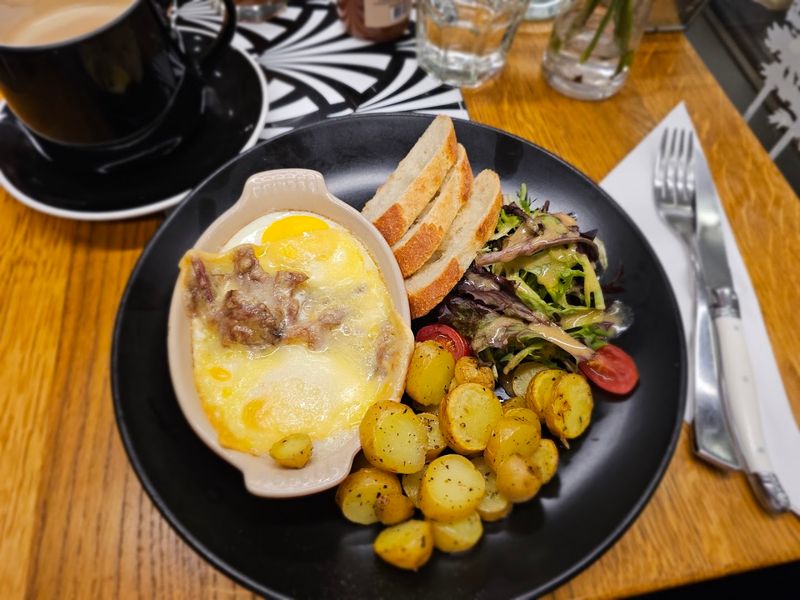 The Sit-Down Brunch Experience Worth Waking Up Early For The Sit-Down Brunch Experience Worth Waking Up Early For