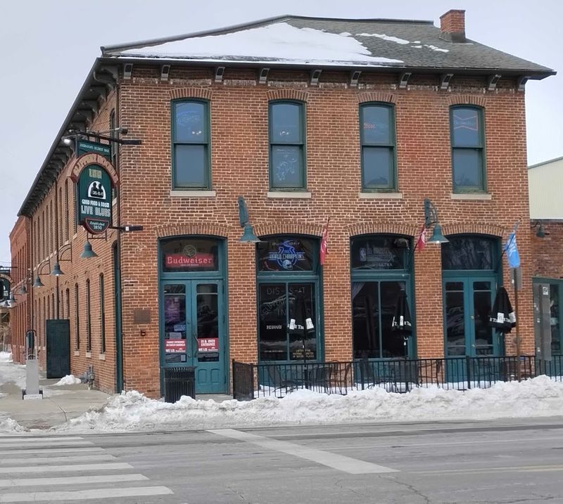 The Slippery Noodle Inn