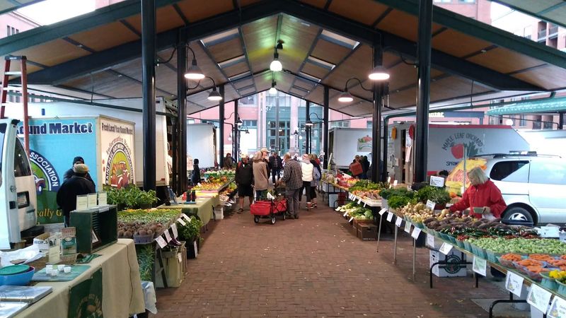 The Winter Market That Keeps Things Going Year-Round