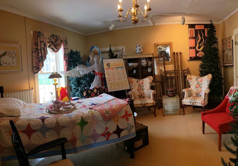 Themed Rooms Turn Browsing Into an Adventure