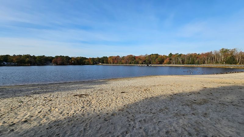 This Lakefront Spot Proves Paradise Isn't Always Coastal This Lakefront Spot Proves Paradise Isn't Always Coastal