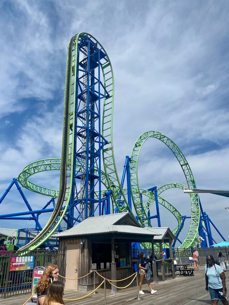 Thrills Rise High Above the Ocean Thrills Rise High Above the Ocean