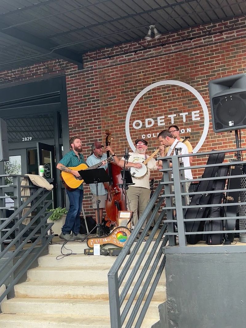 Try Catching Live Music From Local Musicians While You Shop