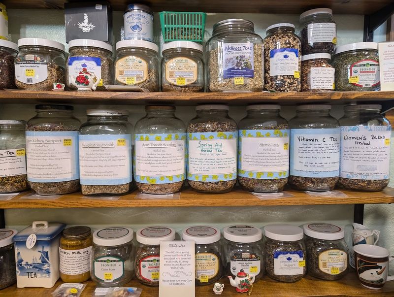 Try Loose-Leaf Teas Across Four Distinct Categories