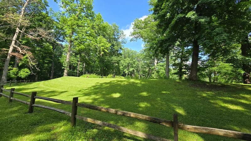 Try This Easy One-Mile Loop Today Try This Easy One-Mile Loop Today