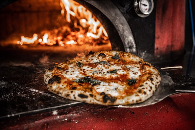 Vecchia Pizzeria & Mercato