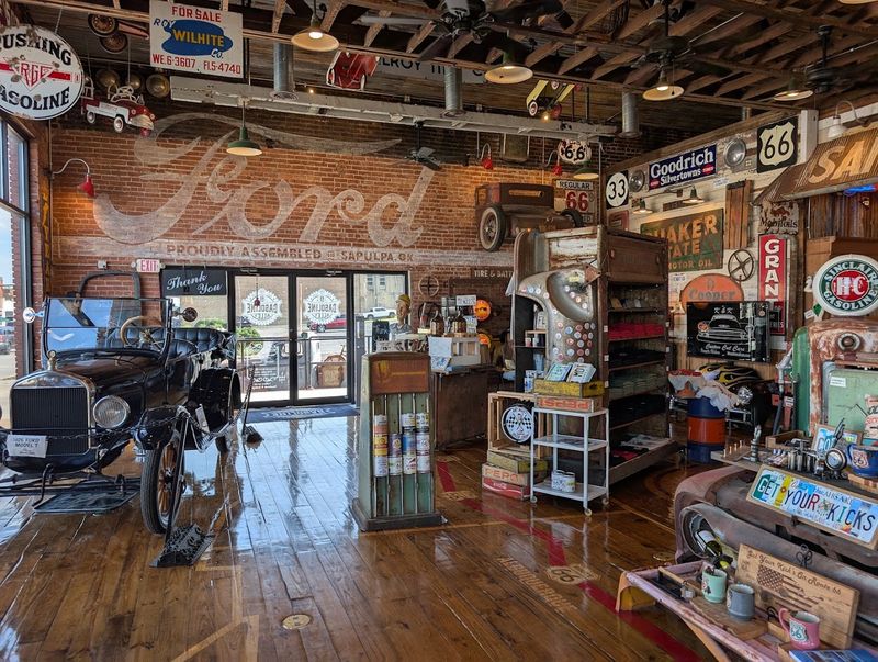 Vintage Cars That Fit The Room Vintage Cars That Fit The Room