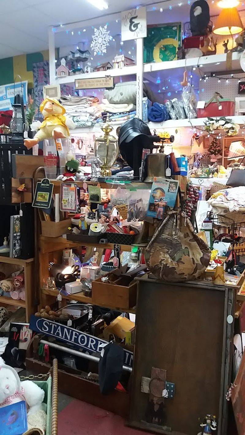Vintage Gems That Spark Instant Nostalgia Vintage Gems That Spark Instant Nostalgia