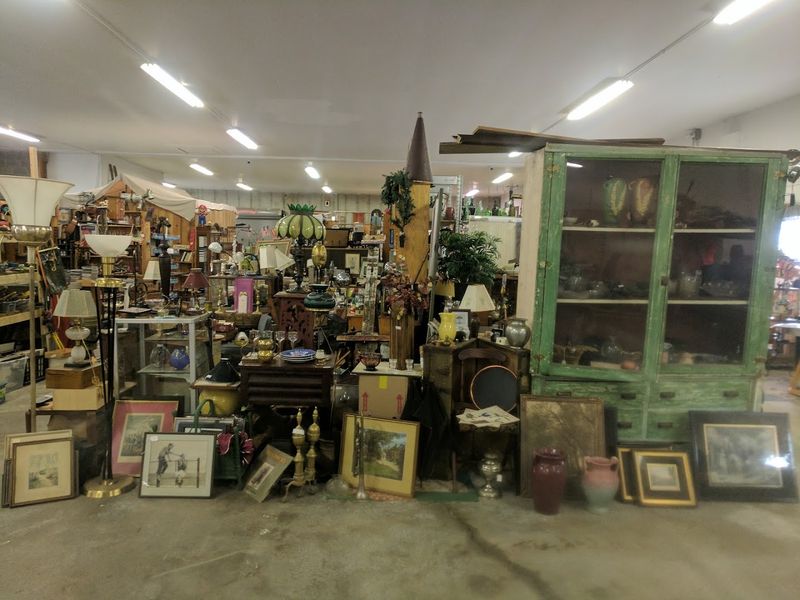 Vintage Vibes and Collectible Finds Vintage Vibes and Collectible Finds