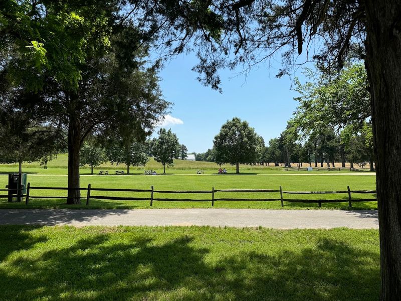 Walking Trails That Balance Nature and History Perfectly Walking Trails That Balance Nature and History Perfectly