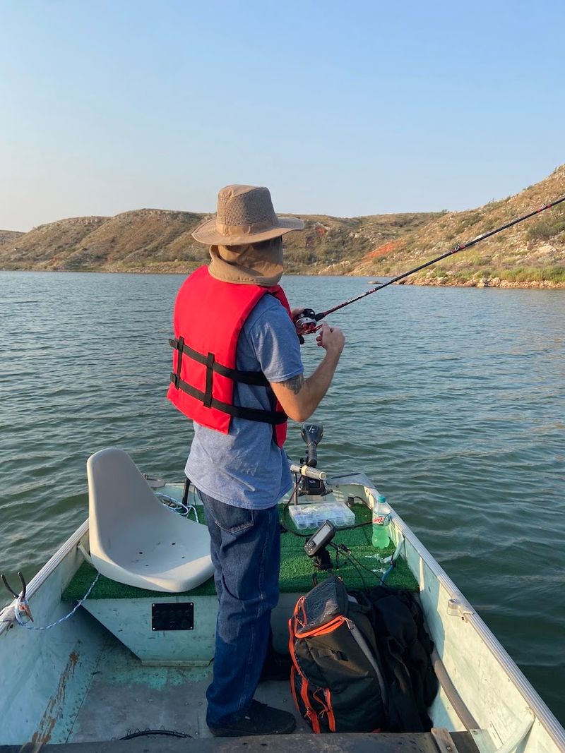 Water Sports on the Largest Lake for Miles