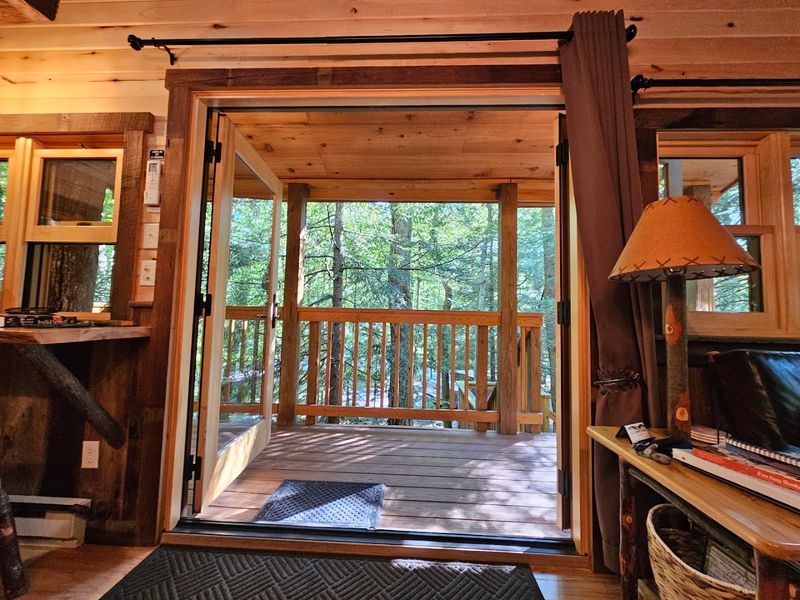 What It Actually Feels Like to Sleep in a Treehouse as an Adult