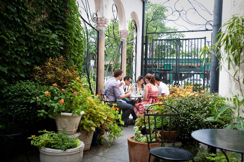 What Makes Sonny's a True Community Staple What Makes Sonny's a True Community Staple