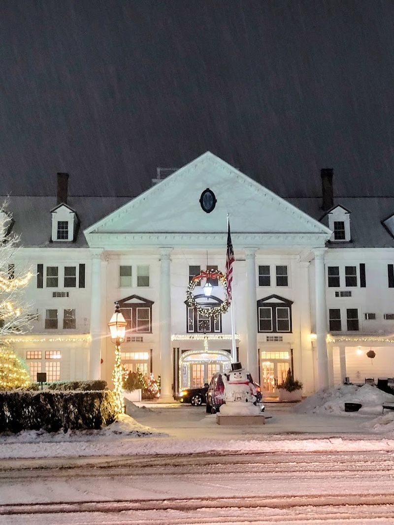 Why Eastern Slope Inn Deserves a Spot on Your List Right Now