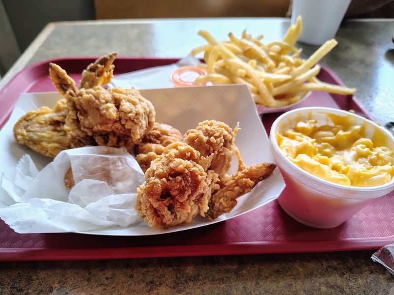 Why Fryer's Chicken Is Worth the Drive to Melrose