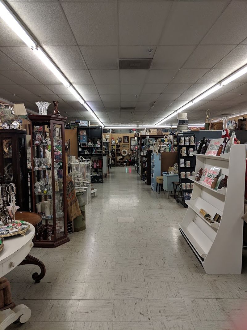 Why Old Glory Antique Marketplace Deserves a Spot on Your Maryland Itinerary