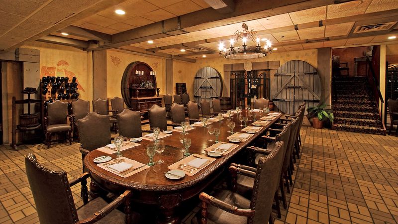 Why The Highlawn Belongs on Your New Jersey Dining List Why The Highlawn Belongs on Your New Jersey Dining List