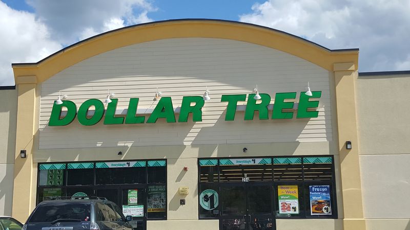 Why This Salem Dollar Tree Keeps Earning Its Loyal Following Why This Salem Dollar Tree Keeps Earning Its Loyal Following