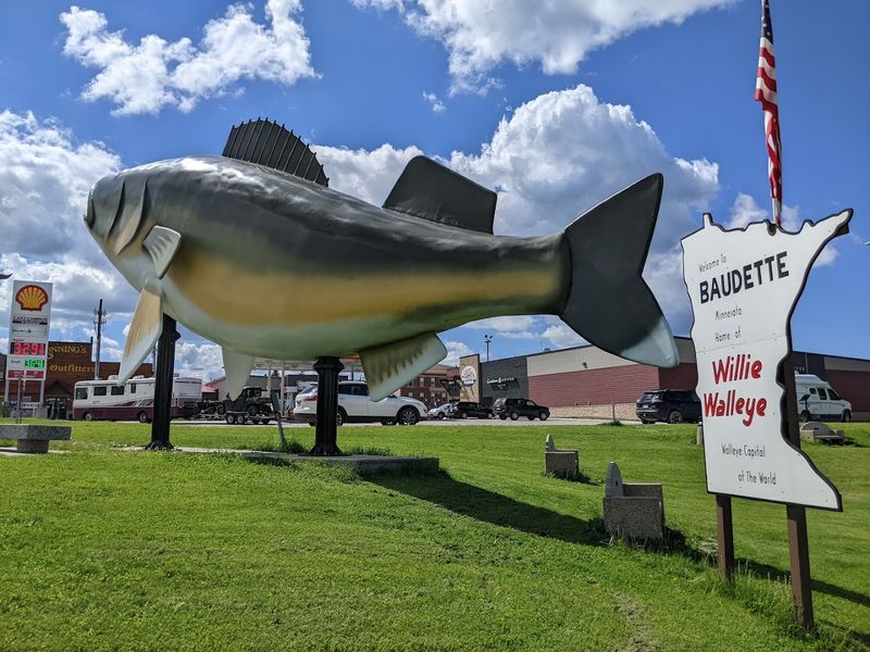 Willie the Walleye – Baudette Willie the Walleye – Baudette