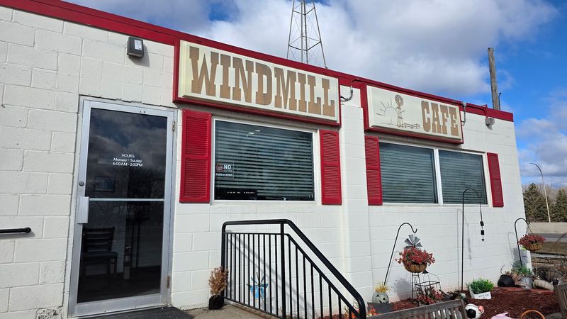 Windmill Cafe, Minnesota – Savage Windmill Cafe, Minnesota – Savage