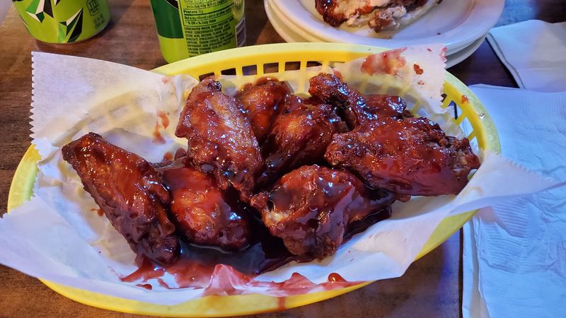 Wings That People Drive Across the Region to Eat