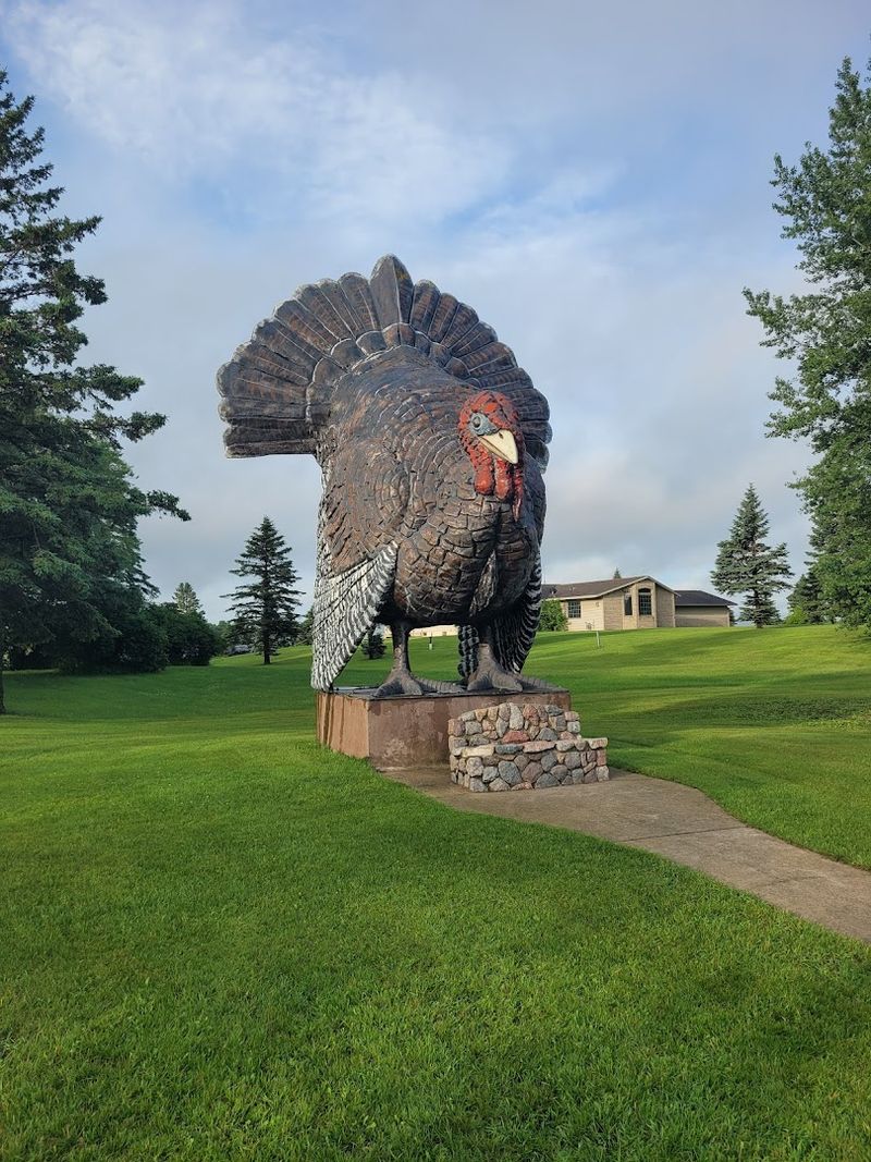 World's Largest Turkey (Big Tom) – Frazee World's Largest Turkey (Big Tom) – Frazee