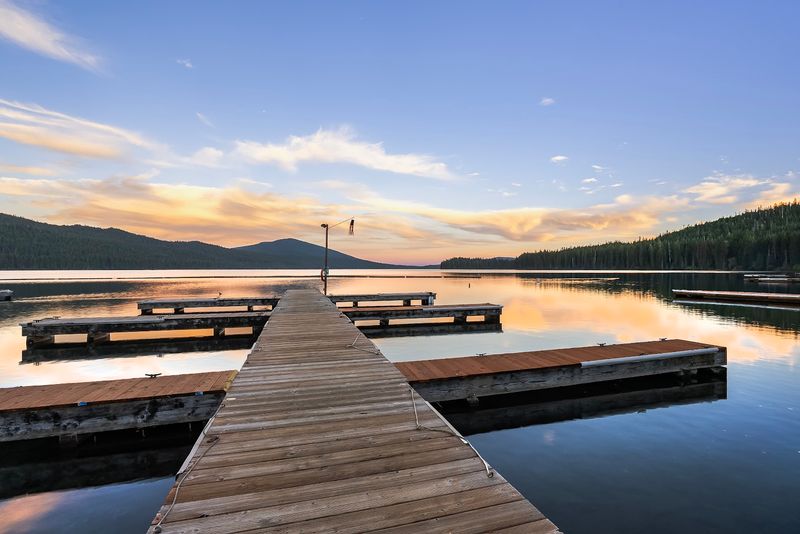 Year-Round Adventures Near Willamette Pass Year-Round Adventures Near Willamette Pass