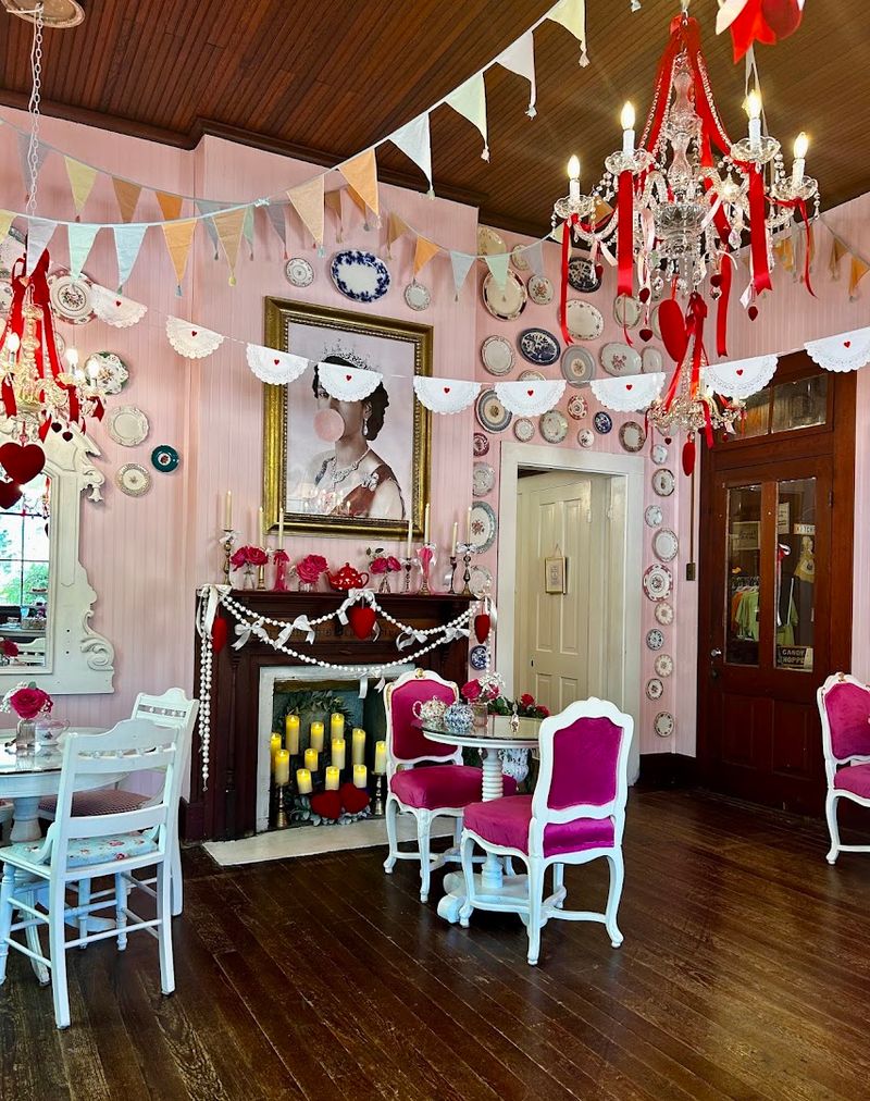 You Will Love the Crystal Chandelier Decor