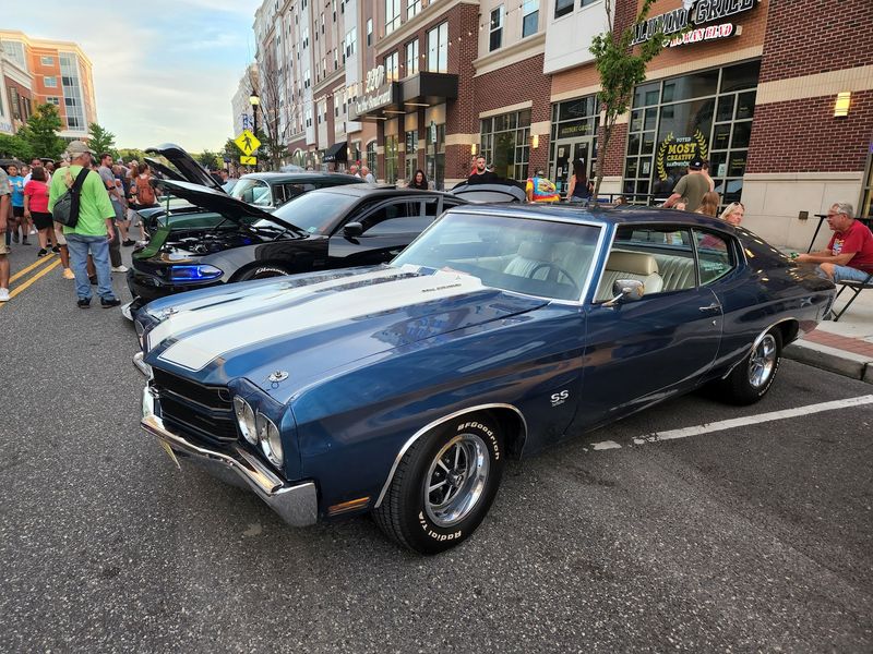300 Cars, 20 Food Trucks, One Downtown