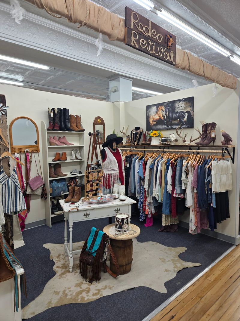 60 Vendors, One Unforgettable Store 60 Vendors, One Unforgettable Store