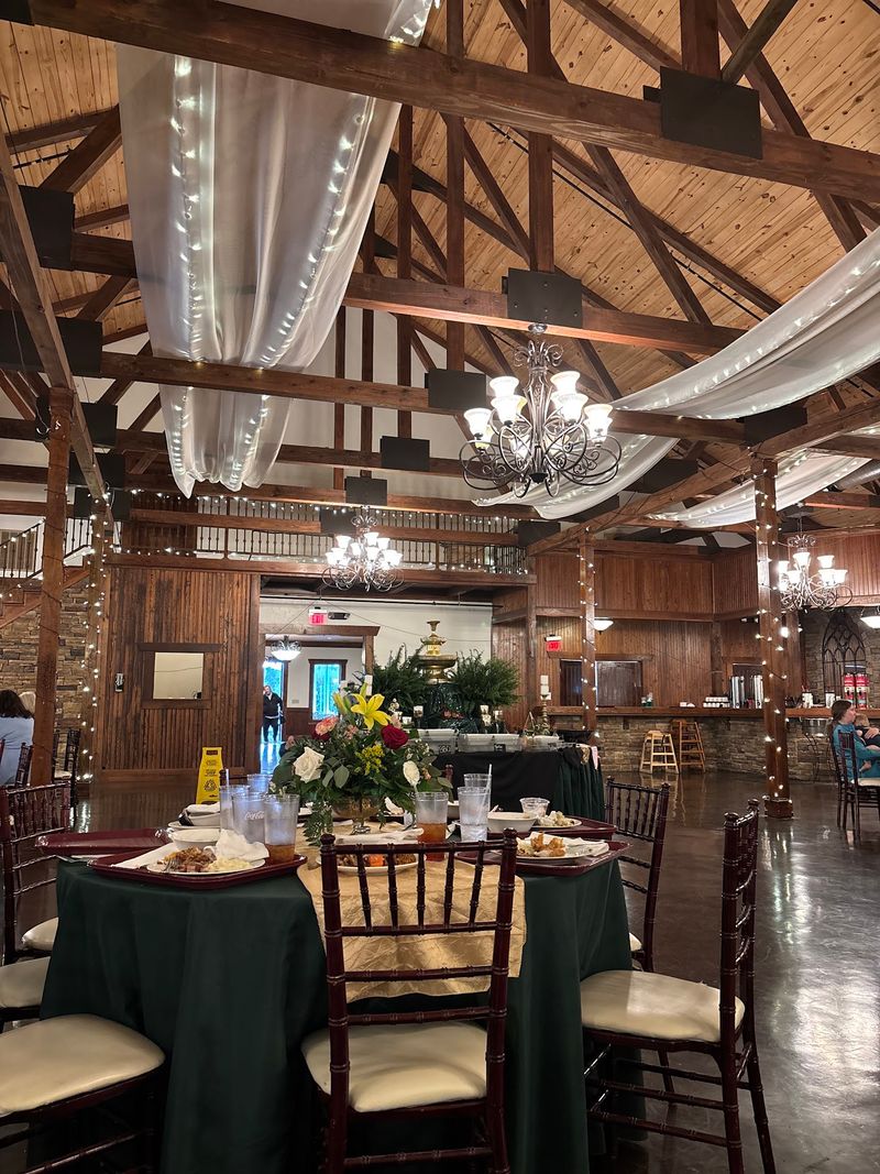 A Barn Setting That Feels Like The Countryside Wrapped Around Your Table A Barn Setting That Feels Like The Countryside Wrapped Around Your Table