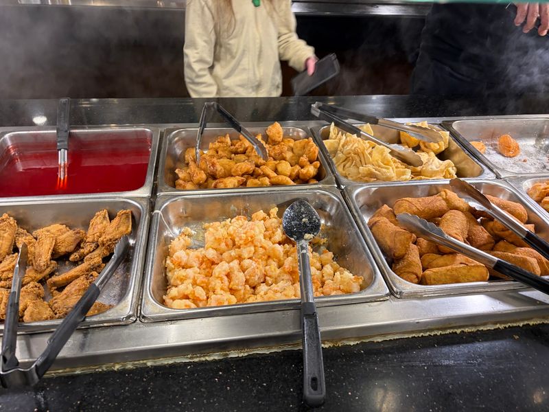A Buffet That Feels Truly Huge A Buffet That Feels Truly Huge