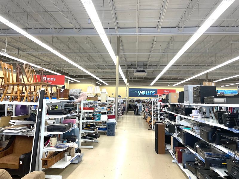 A Former Grocery Store With Room To Roam