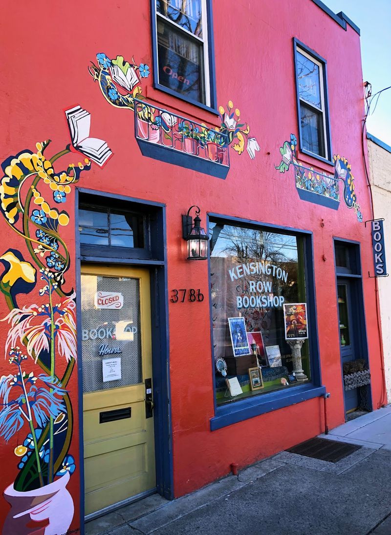 A Hub for Literary Gatherings and Community Spirit A Hub for Literary Gatherings and Community Spirit
