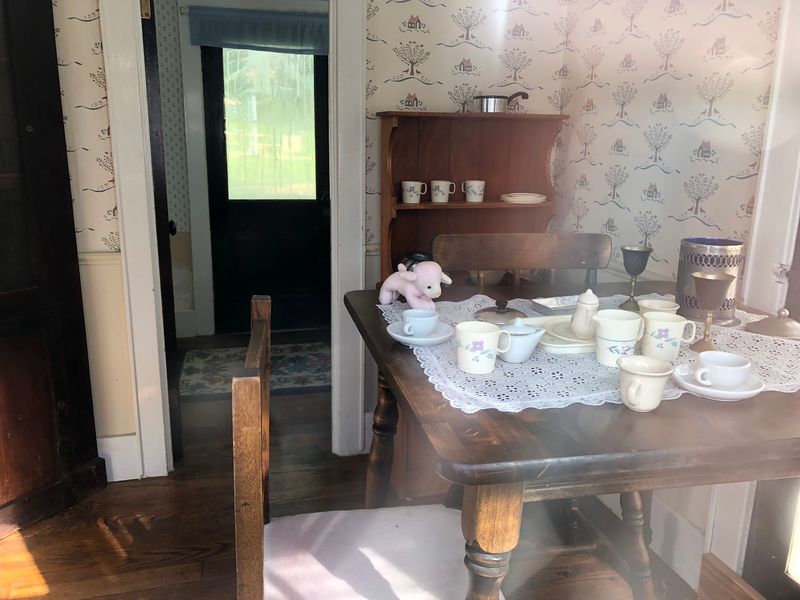 A Kitchen Small Enough To Make You Grin A Kitchen Small Enough To Make You Grin