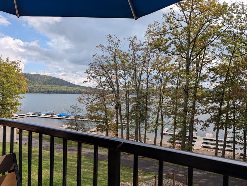 A Lakefront Setting That Steals The Show A Lakefront Setting That Steals The Show