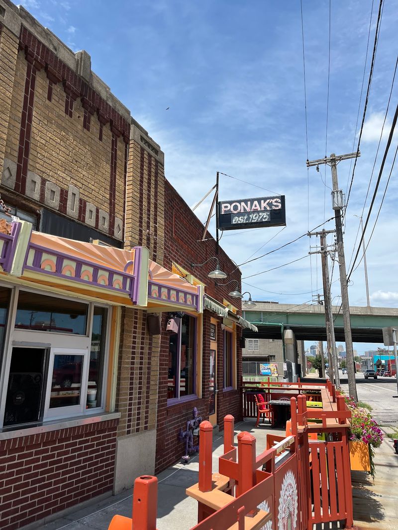 A Neighborhood Fixture on Southwest Boulevard