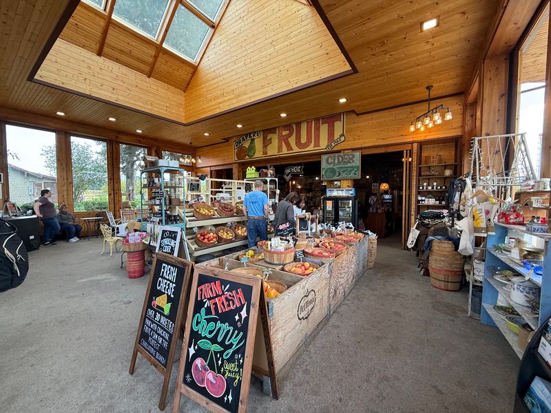 A Roadside Stop Built For Fruit Loop Drivers