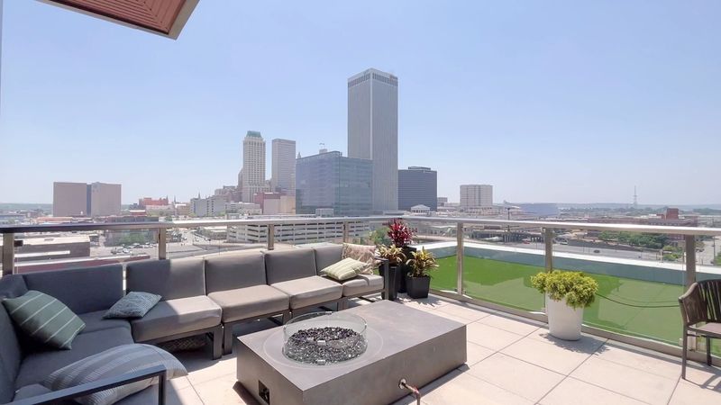 A Rooftop Mood That Changes Everything A Rooftop Mood That Changes Everything