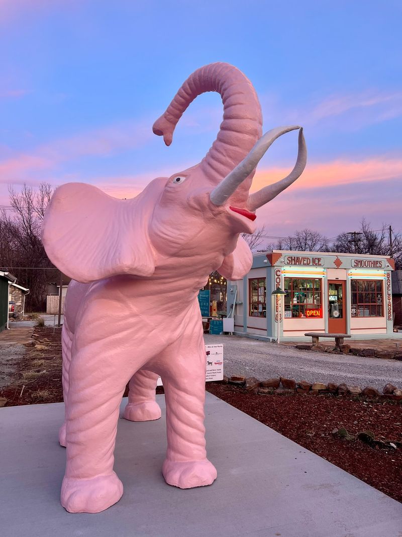 A Route 66 Stop With Real Roadside Charm A Route 66 Stop With Real Roadside Charm