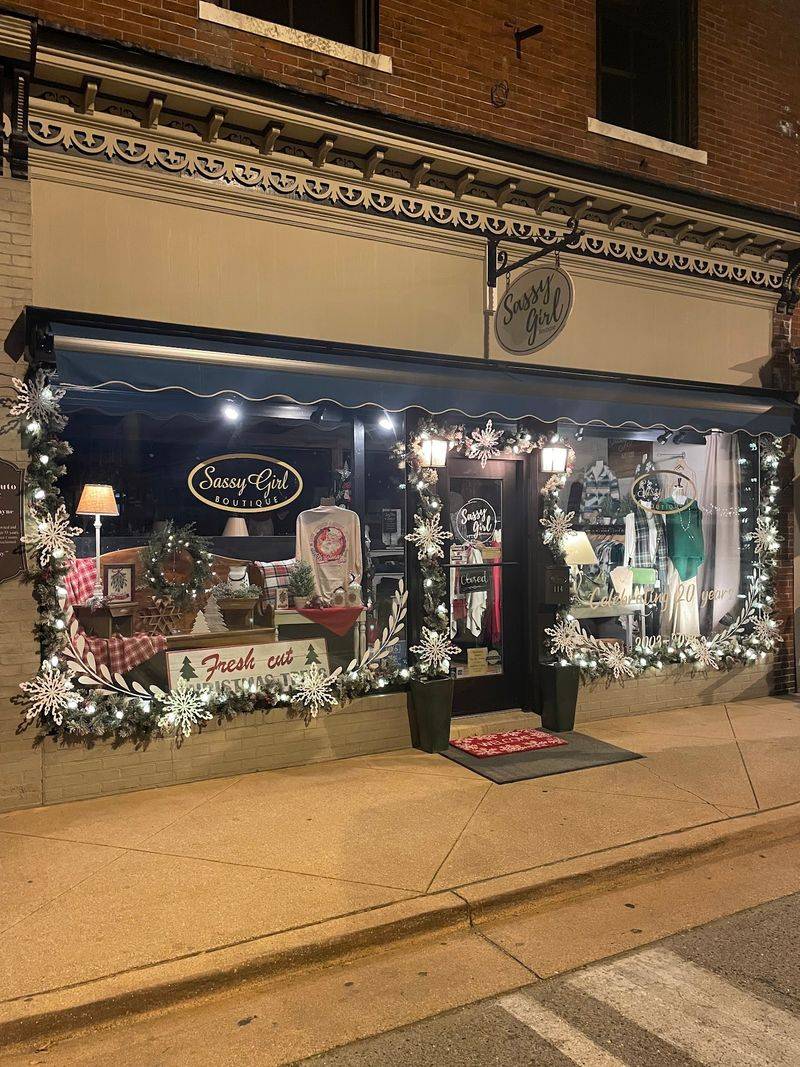 A Storefront That Pulls You Off the Sidewalk