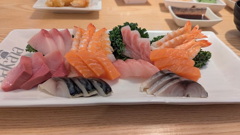 A Sushi and Sashimi Selection That Covers All the Classics